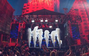 papers.co-nc53-party-show-concert-people-flare-36-3840x2400-4k-wallpaper